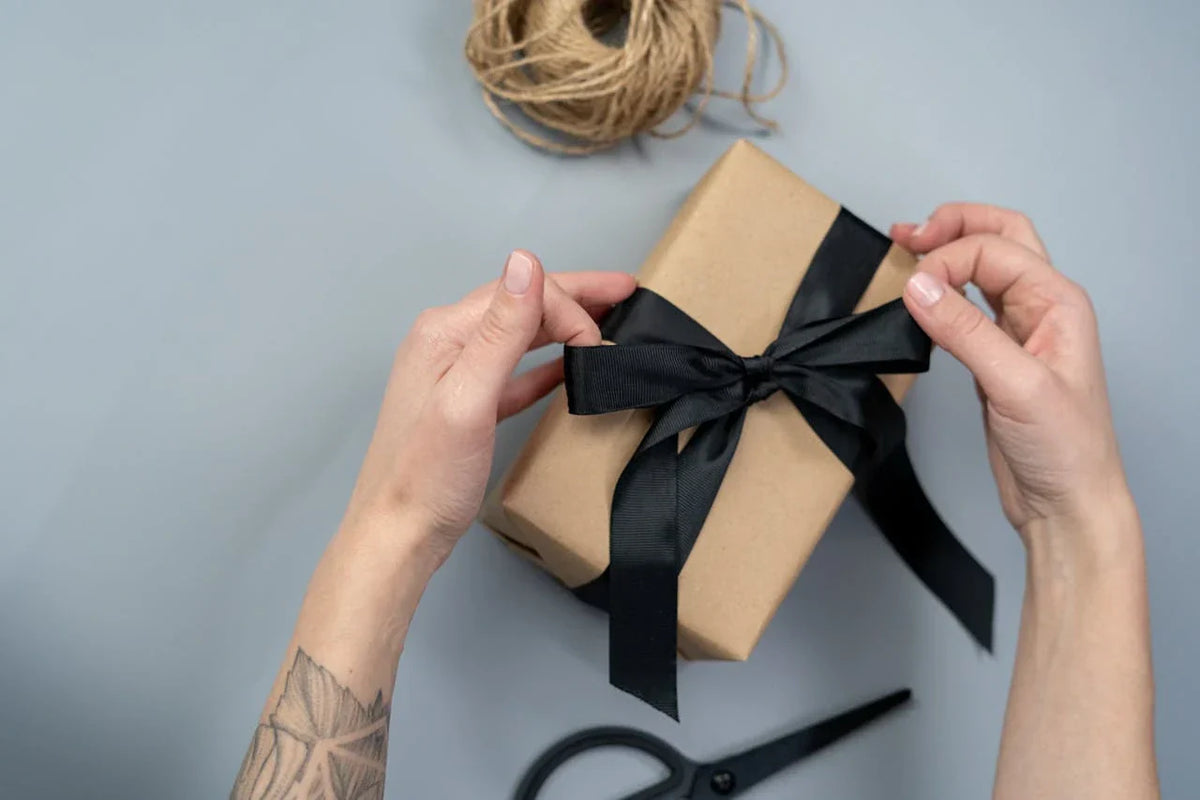 Qué regalar a alguien que lo tiene todo (sin caer en lo típico)